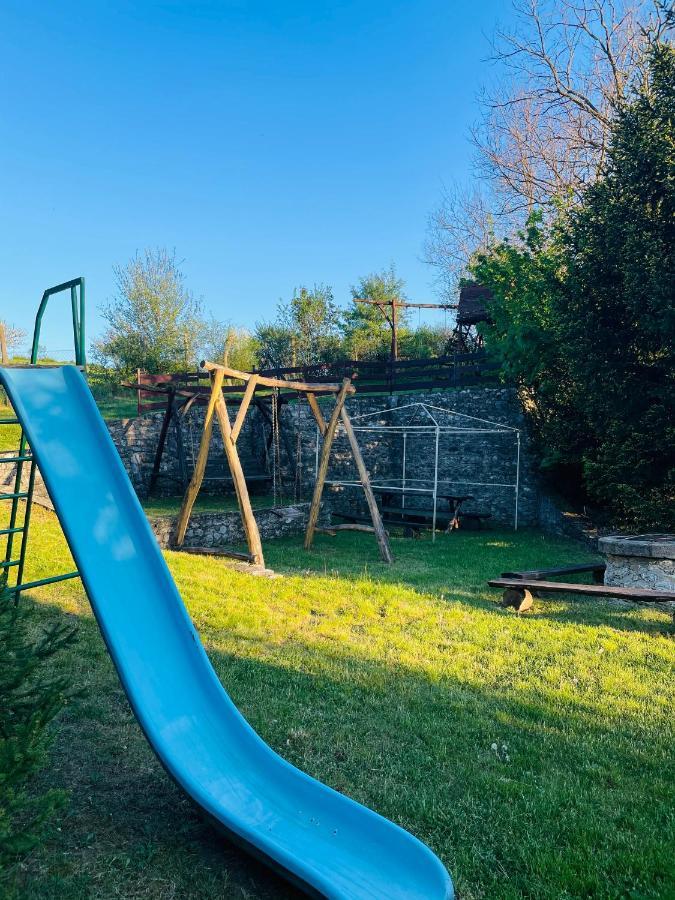 Horvath Vendeghaz Otel Monosbel Dış mekan fotoğraf