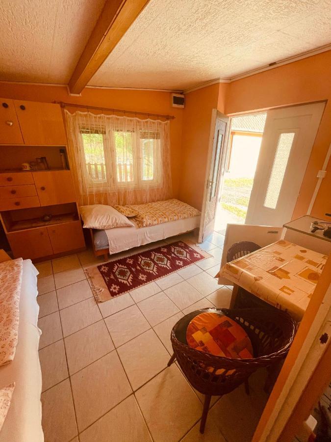 Horvath Vendeghaz Otel Monosbel Dış mekan fotoğraf