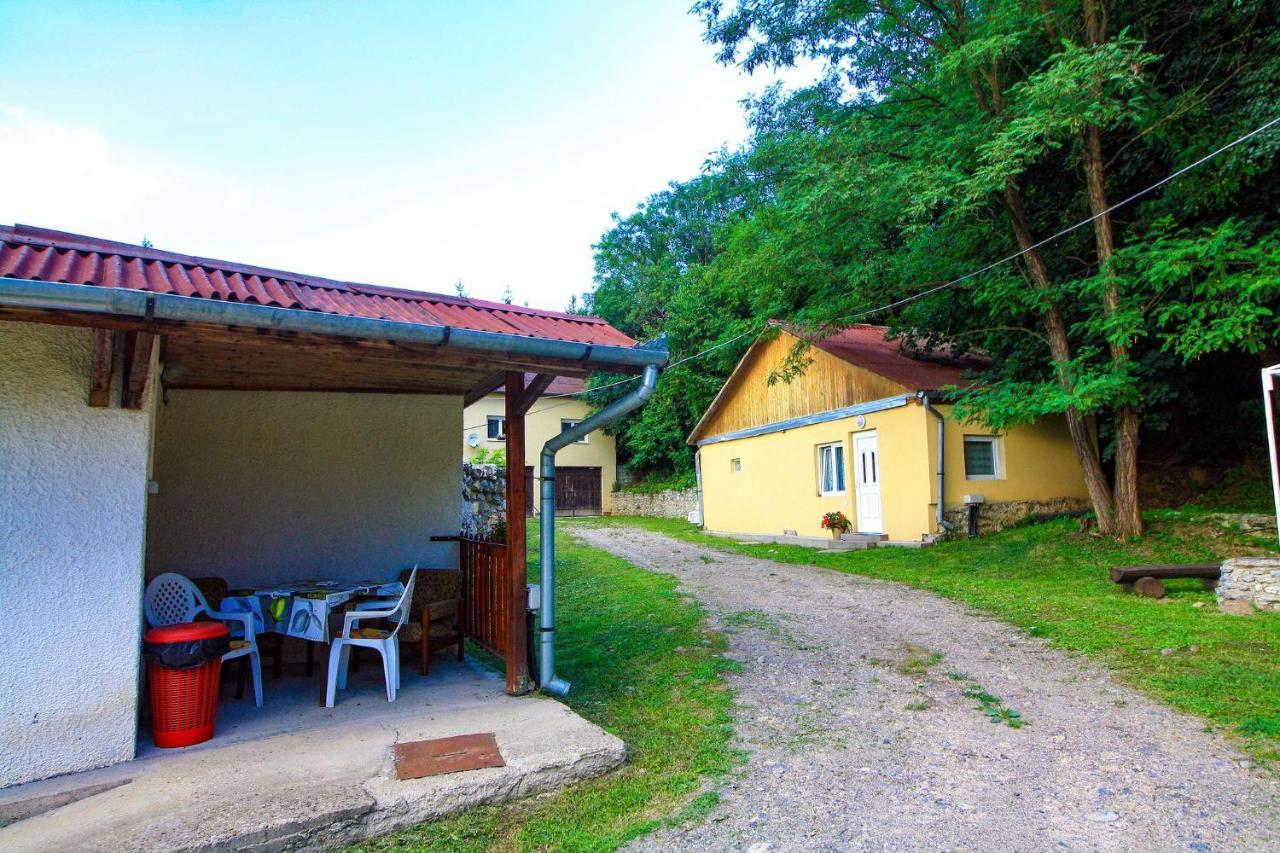 Horvath Vendeghaz Otel Monosbel Dış mekan fotoğraf