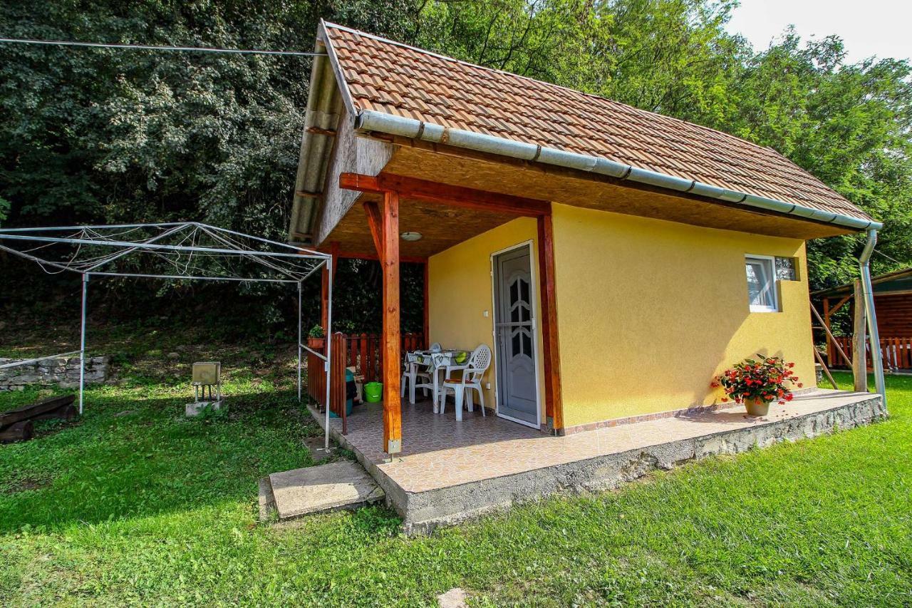 Horvath Vendeghaz Otel Monosbel Dış mekan fotoğraf