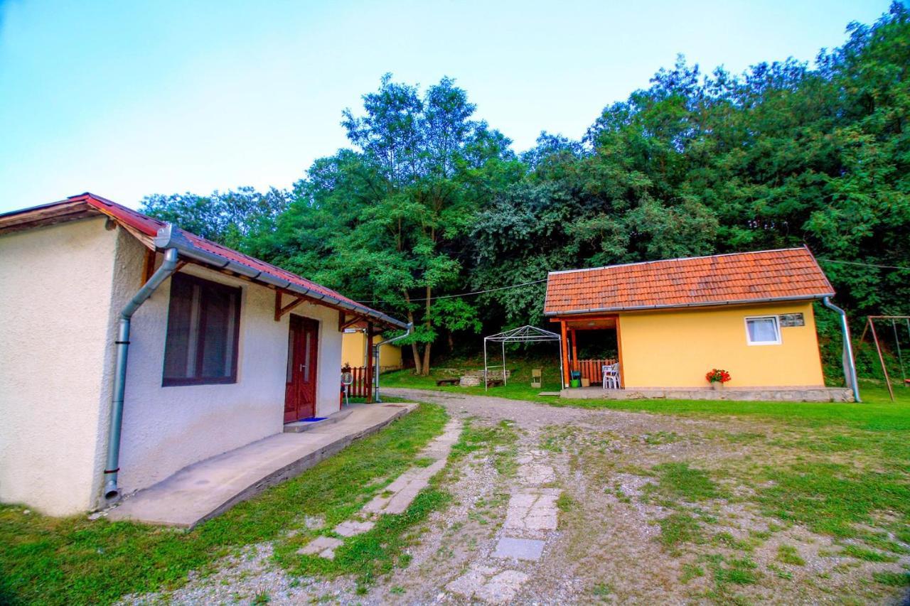 Horvath Vendeghaz Otel Monosbel Dış mekan fotoğraf